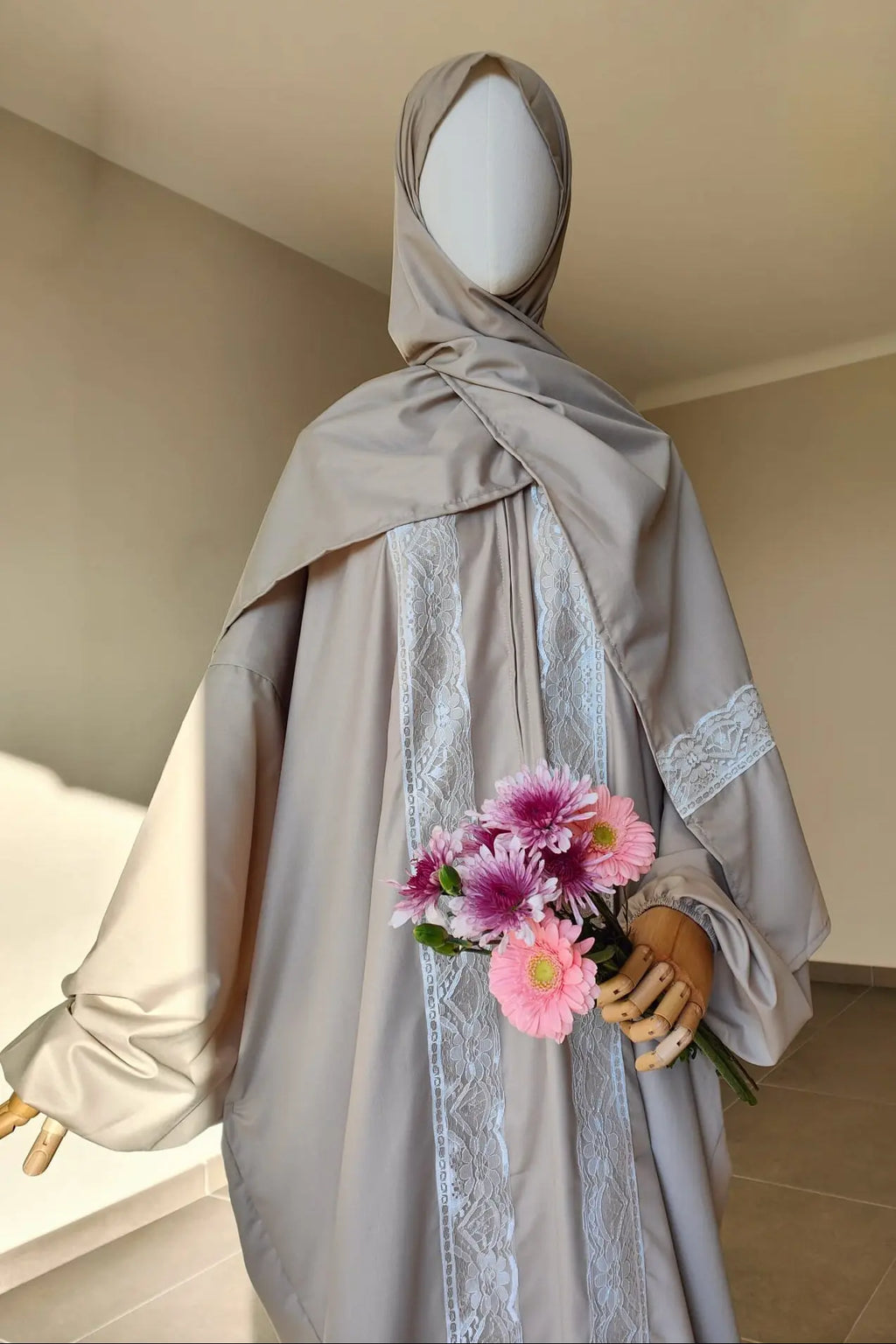 Charchaf  Dentelle Madyanah